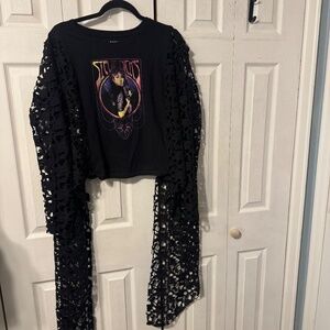 Stevie Nicks Upcycled Graphic Tee & Lace Hi/Lo Sleeves - OSFM